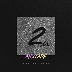 夫妻夜里看的AV
