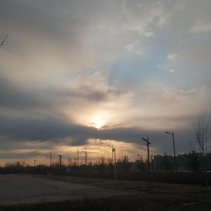 夫妻夜里看的AV
